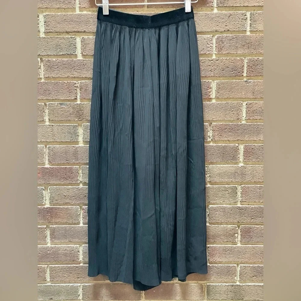 Zara pleated silk culottes. XS